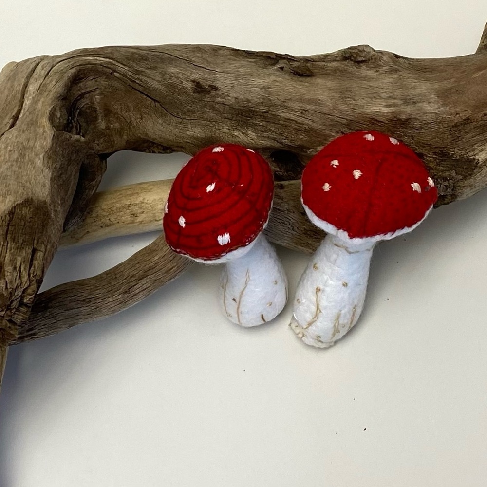 Mushroom hand crafted cottagecore decor - Picture 3 of 4